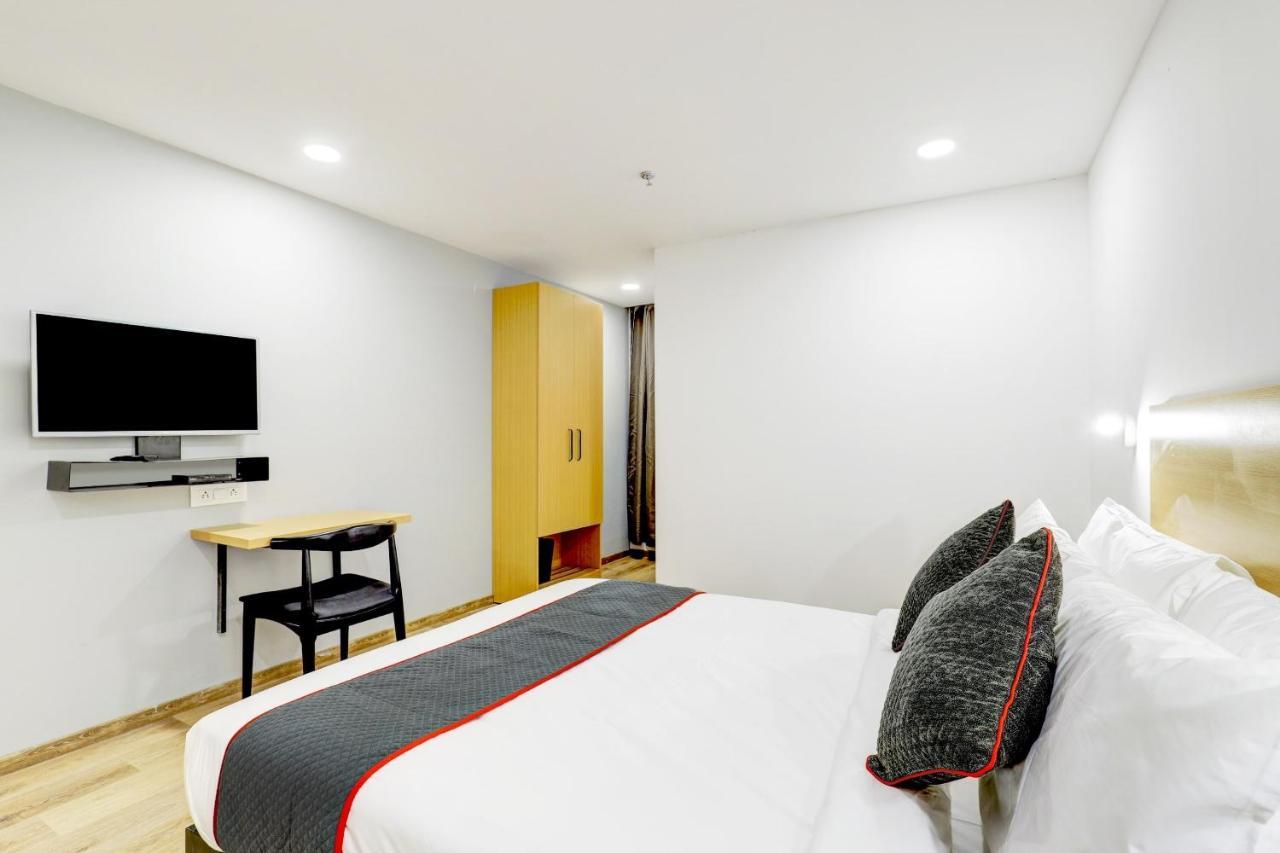 Super Townhouse Rajyash Rise Hotel Sarkhej Buitenkant foto